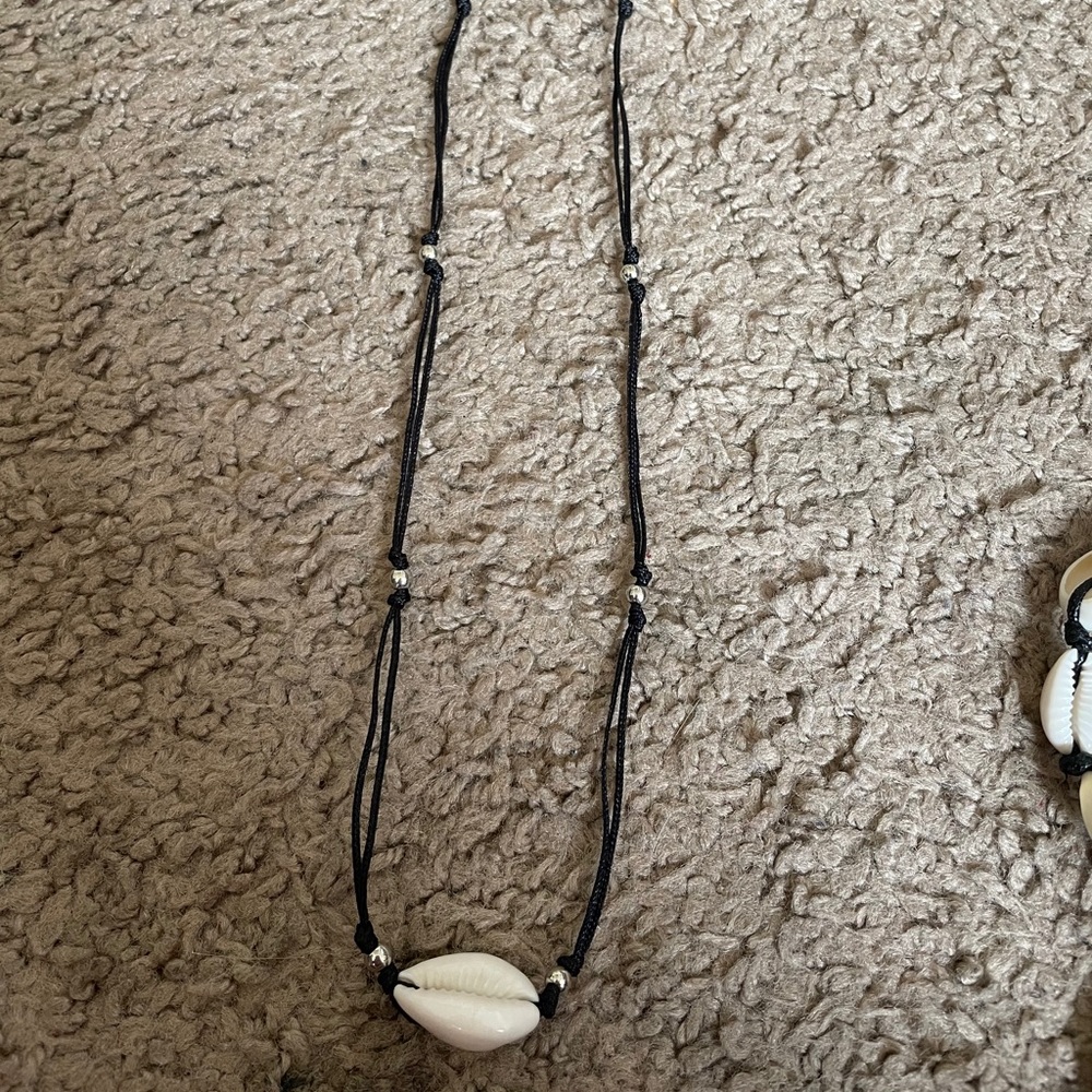 puka shell necklace - Picture 2 of 2